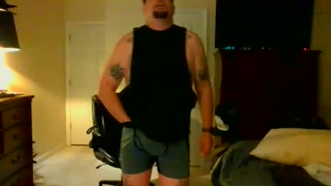 Snapshot of longlastingviking chatting on 05.19.26 longlastingviking online show from 05.19.26