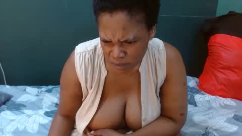 Snapshot of longlip30 chatting on 02.20.26 Longlip30 online show from 02.20.26