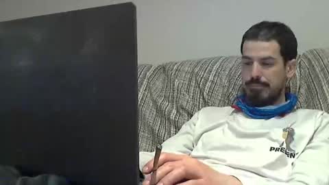 Snapshot of longnight5 chatting on 02.12.25 Alejandro Rulitos Twitter longnight55 Intagram 5longnight5 online show from 02.12.25