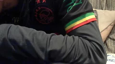 Snapshot of longnight5 chatting on 02.22.25 Alejandro Rulitos Twitter longnight55 Intagram 5longnight5 online show from 02.22.25