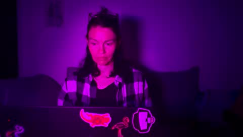 Snapshot of longstorywhore chatting on 10.25.25 longstorywhore online show from 10.25.25