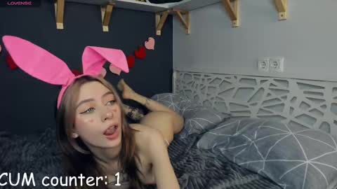 Snapshot of look_my_passion chatting on 02.14.25 Hanna online show from 02.14.25