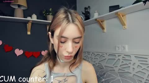 Snapshot of look_my_passion chatting on 02.14.25 Hanna online show from 02.14.25