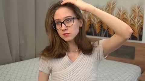 Snapshot of look_my_passion chatting on 02.21.25 Hanna online show from 02.21.25