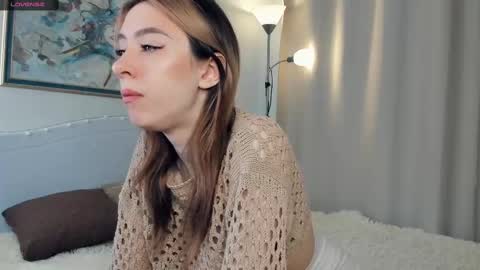 Snapshot of look_my_passion chatting on 02.27.25 Hanna online show from 02.27.25