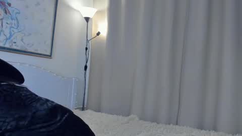 Snapshot of look_my_passion chatting on 03.02.25 Hanna online show from 03.02.25