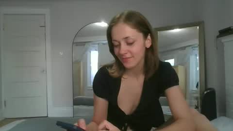 Elanor online show from 09.11.25