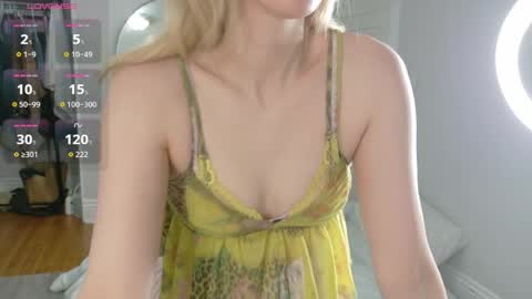 Snapshot of looking444love888 chatting on 05.16.26 Elanor online show from 05.16.26