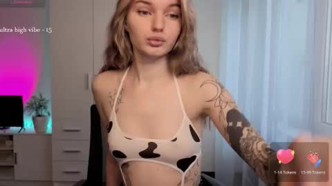 Snapshot of lookluna chatting on 02.11.26 Luna online show from 02.11.26