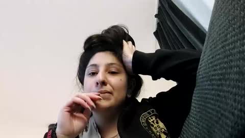 loolaunshaved online show from 10.26.25