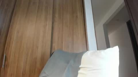 Mia Aniston online show from 11.12.25