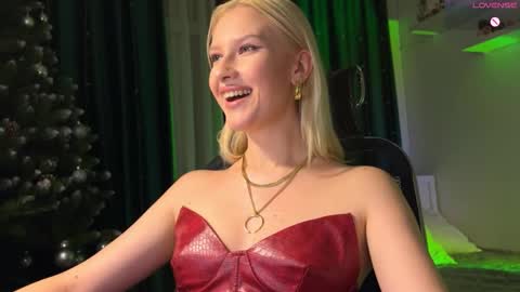 Lora heil online show from 12.19.25