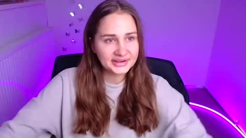 Lora online show from 10.08.25