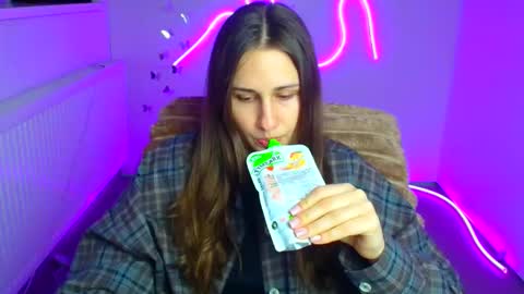 Lora online show from 04.13.26