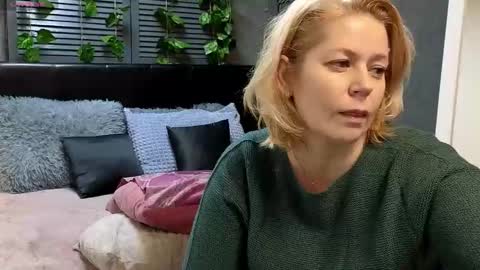 Snapshot of lorabigass chatting on 03.01.25 Lora online show from 03.01.25