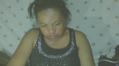 Snapshot of lorahxvane chatting on 04.28.26 LorahxVane online show from 04.28.26