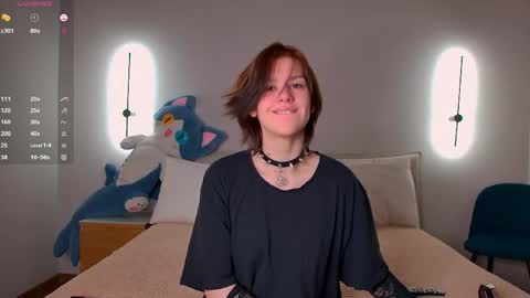 Snapshot of lorapuffs chatting on 05.01.26 Lora online show from 05.01.26
