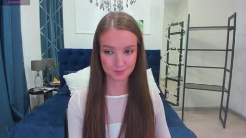 Snapshot of lorasunny chatting on 10.08.25 Ur sensual Lora online show from 10.08.25