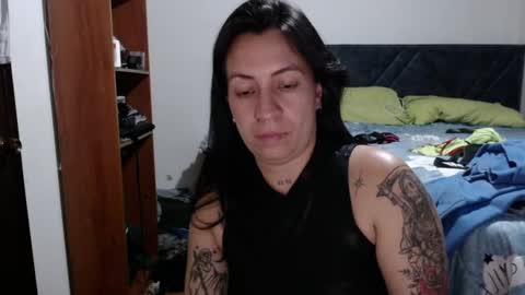 Snapshot of lore_02 chatting on 10.10.25 lore online show from 10.10.25