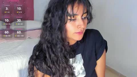 lore_rey online show from 12.10.24