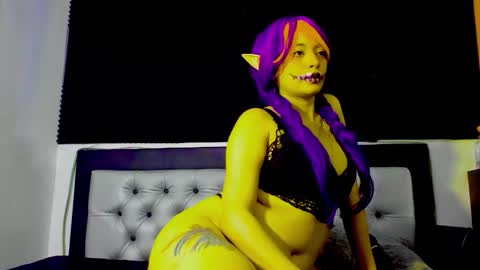 Snapshot of loredepp chatting on 10.20.25 Lore Depp online show from 10.20.25