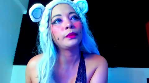 Snapshot of loredepp chatting on 05.19.26 Lore Depp online show from 05.19.26