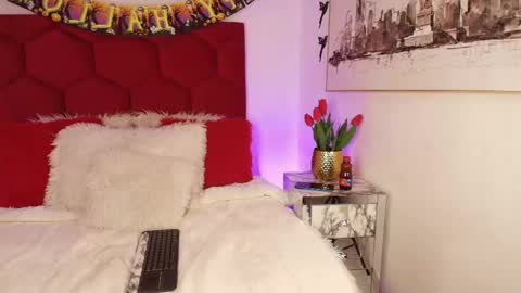 LORELI online show from 10.30.25