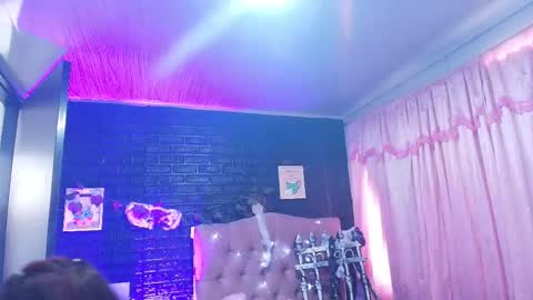 Loren online show from 10.29.25