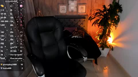 Lorena Vieira  online show from 12.05.24