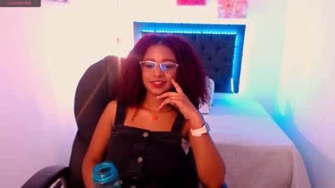 Lorena Vieira  online show from 01.18.25