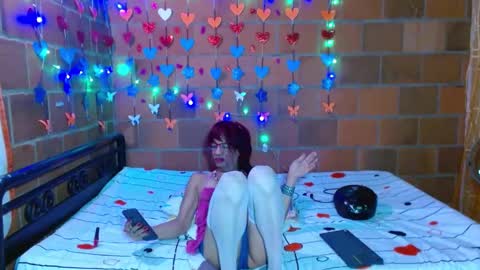 Lorena Capelli online show from 03.04.25
