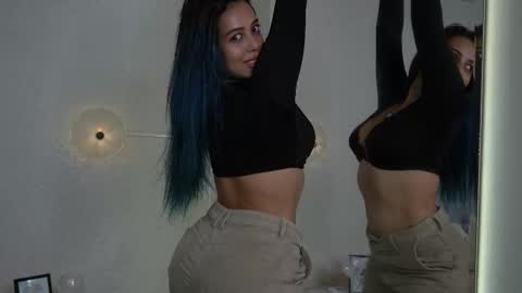 Snapshot of lorenallen_ chatting on 11.02.25 Loren Allen online show from 11.02.25