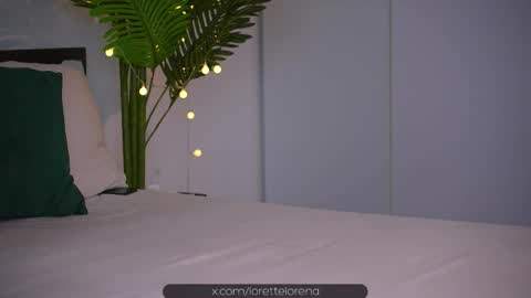 Snapshot of lorettelorenaa chatting on 10.12.25 LoretteLorena online show from 10.12.25