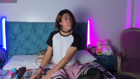 LorettMatthew online show from 02.06.25