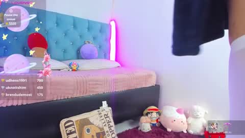 LorettMatthew online show from 02.12.25