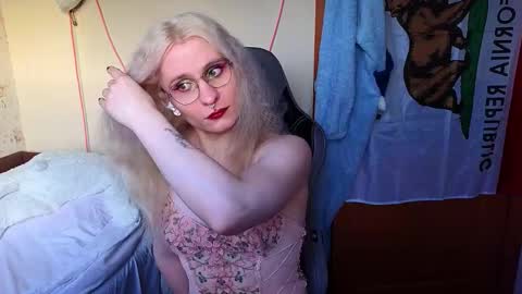 Lori -----------------------------------    online show from 03.18.26