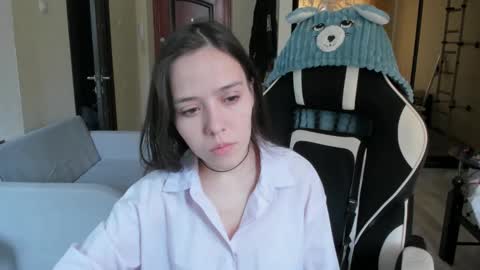 Kira online show from 09.19.25