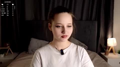 Mia online show from 11.17.25