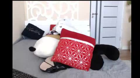 Snapshot of lorragrey chatting on 01.05.25 LorraGrey online show from 01.05.25