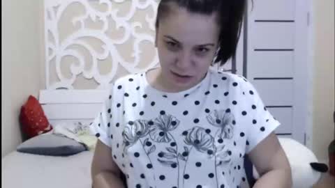 Snapshot of lorragrey chatting on 02.14.25 LorraGrey online show from 02.14.25