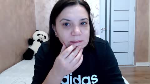 LorraGrey online show from 02.04.26