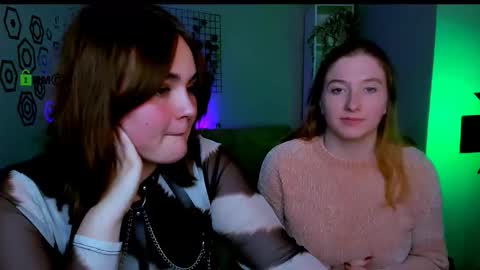 Lora for u online show from 10.12.25