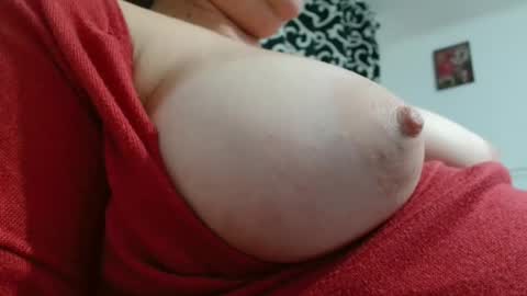 Snapshot of lory34 chatting on 10.09.25 lory34 online show from 10.09.25