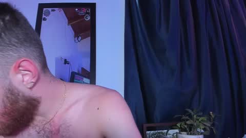 Snapshot of los_juanes chatting on 12.11.24 JUAN  JUAN online show from 12.11.24