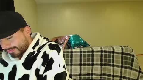 Snapshot of los_juanes chatting on 10.09.25 JUAN  JUAN online show from 10.09.25