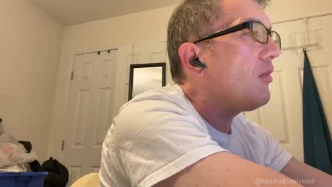 Snapshot of lostandlonelysoul chatting on 10.06.25 Hazemir online show from 10.06.25