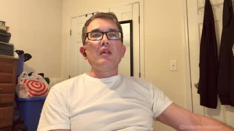 Snapshot of lostandlonelysoul chatting on 10.13.25 Hazemir online show from 10.13.25