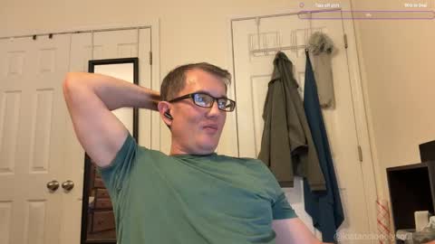 Snapshot of lostandlonelysoul chatting on 10.26.25 Hazemir online show from 10.26.25