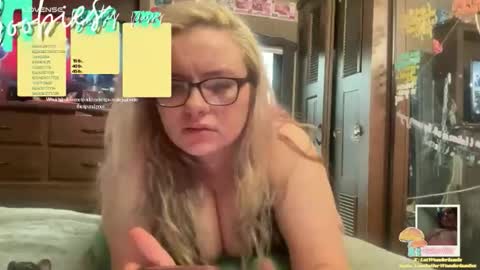 Snapshot of lostinherwonderland chatting on 11.13.25 LostInHerWonderlan online show from 11.13.25