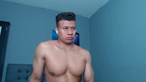 Snapshot of lothbrok_strong chatting on 10.11.25 lothbrok online show from 10.11.25